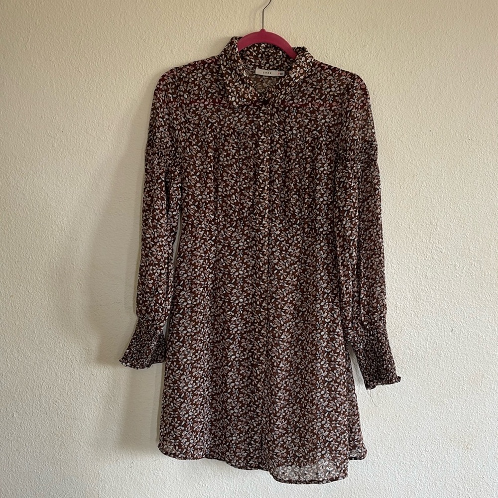 Brown floral‎ dress